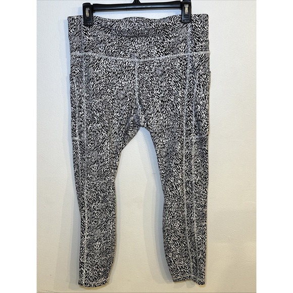 Athleta Ultimate Stash Textured 7/8 Tight Women's Size XL Tailwind Black White - Picture 3 of 10